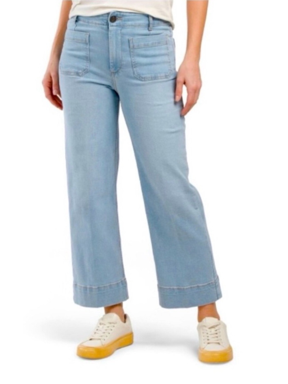 Bagatelle Women’s High Rise Crop Wide Leg Jeans Light Wash Size 4